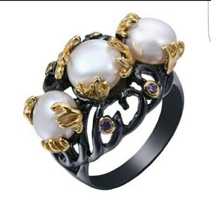 Dark Triple Pearl Ring